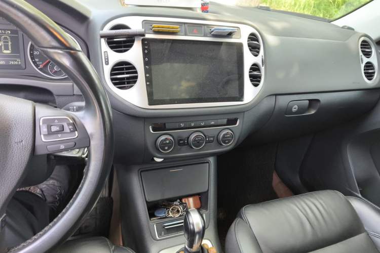 Used Volkswagen Tiguan 2015 1.8TSI Automatic Two-Wheel Drive Comfort Edition Audio And AC Panel