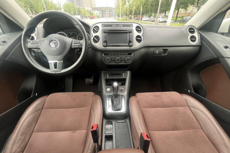 Used Volkswagen Tiguan 2015 2.0 TSI Automatic All-Wheel Drive Flagship Edition Audio And AC Panel
