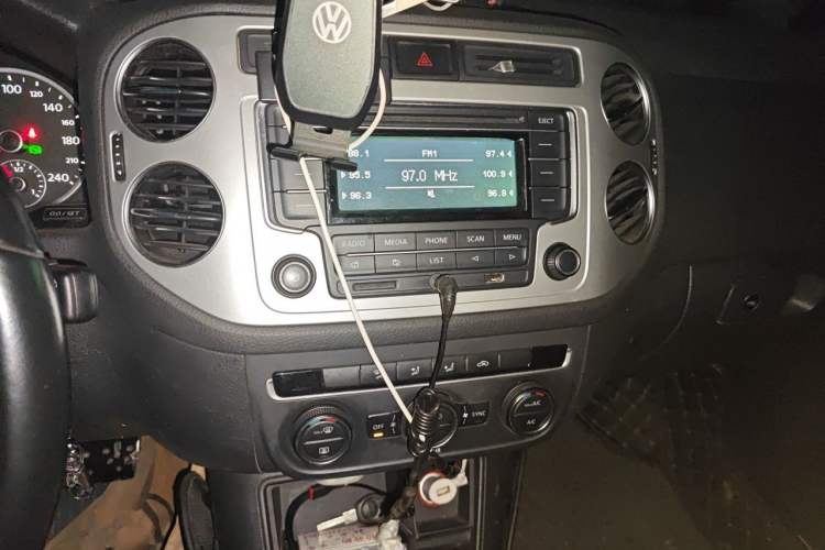 Used Volkswagen Tiguan 2015 1.8TSI Automatic Two-Wheel Drive Comfort Edition Audio And AC Panel