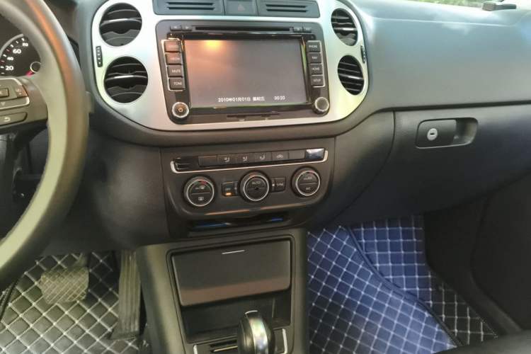 Used Volkswagen Tiguan 2015 1.8TSI Automatic Two-Wheel Drive Comfort Edition Audio And AC Panel