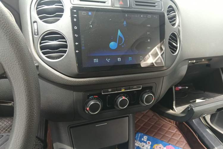 Used Volkswagen Tiguan 2015 1.8TSI Automatic Two-Wheel Drive Trend Edition Audio And AC Panel