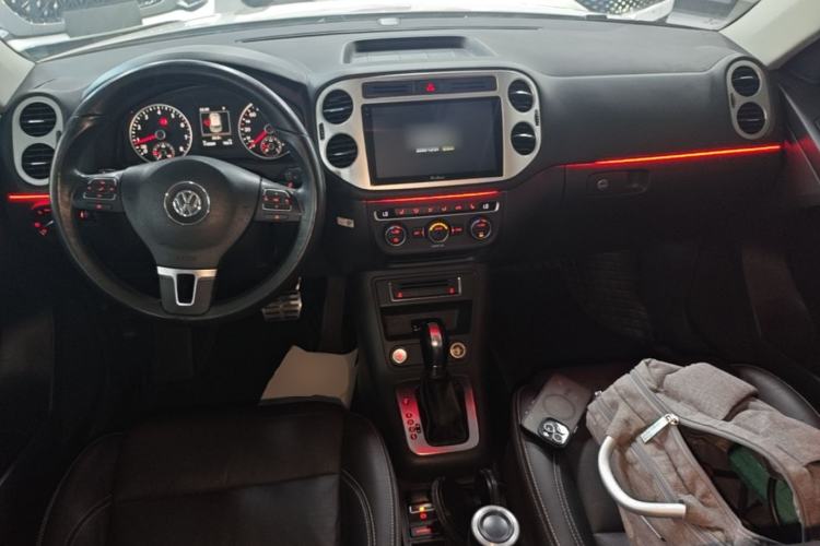 Used Volkswagen Tiguan 2015 1.8TSI Automatic Two-Wheel Drive Luxury Model Center Console
