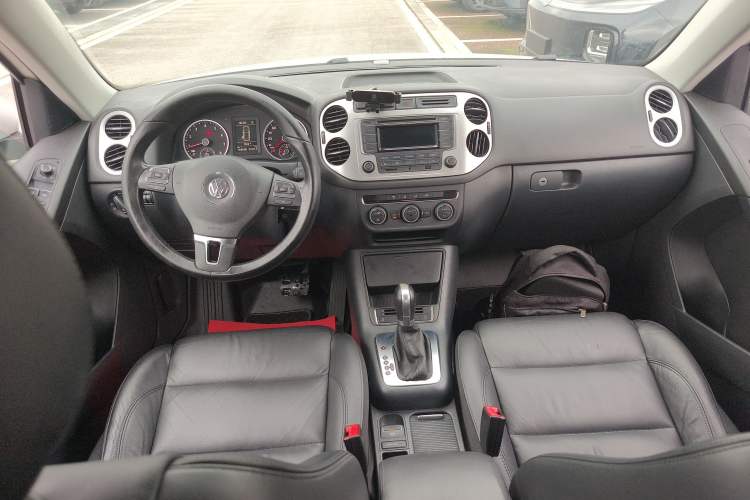 Used Volkswagen Tiguan 2015 1.8TSI Automatic Two-Wheel Drive Comfort Edition Center Console