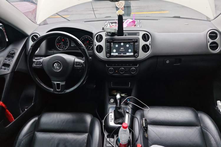 Used Volkswagen Tiguan 2015 1.8TSI Automatic Two-Wheel Drive Luxury Model Center Console