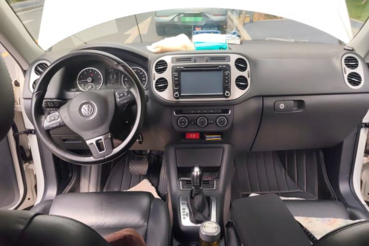 Used Volkswagen Tiguan 2015 1.8TSI Automatic Two-Wheel Drive Comfort Edition Center Console