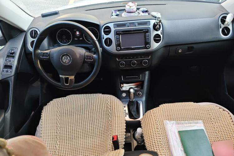 Used Volkswagen Tiguan 2015 1.8TSI Automatic Two-Wheel Drive Luxury Model Center Console