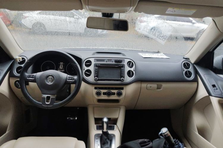 Used Volkswagen Tiguan 2015 1.8TSI Automatic Two-Wheel Drive Comfort Edition Center Console