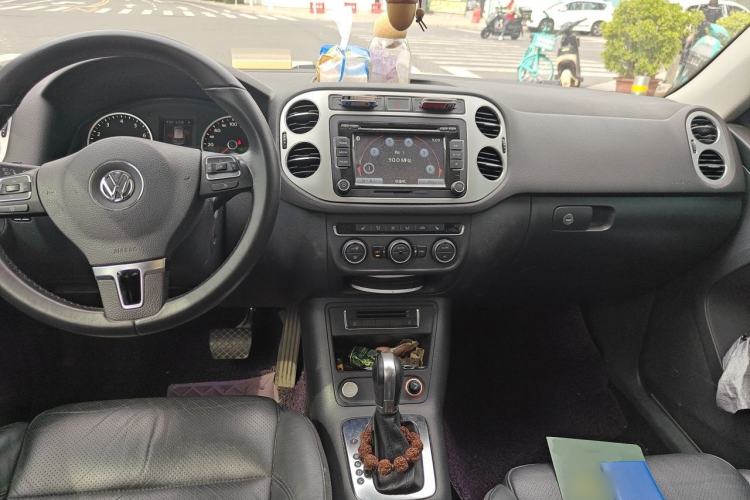 Used Volkswagen Tiguan 2015 1.8TSI Automatic Two-Wheel Drive Luxury Model Center Console
