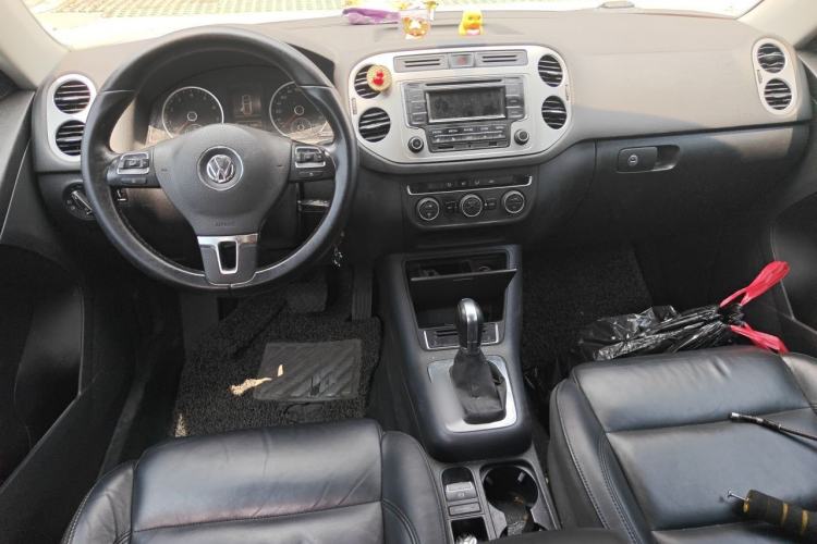 Used Volkswagen Tiguan 2015 1.8TSI Automatic Two-Wheel Drive Comfort Edition Center Console