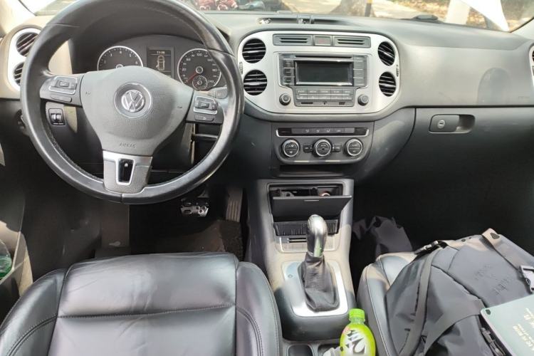 Used Volkswagen Tiguan 2015 1.8TSI Automatic Two-Wheel Drive Comfort Edition Center Console