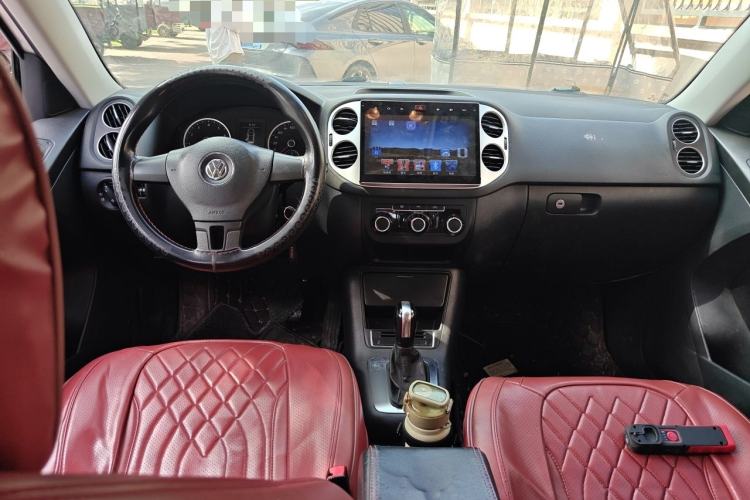 Used Volkswagen Tiguan 2015 1.8TSI Automatic Two-Wheel Drive Trend Edition Center Console