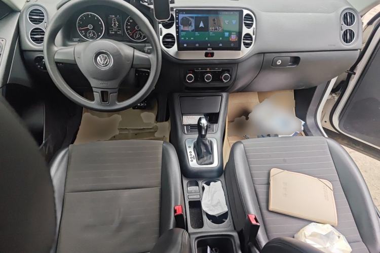 Used Volkswagen Tiguan 2015 1.8TSI Automatic Two-Wheel Drive Trend Edition Center Console
