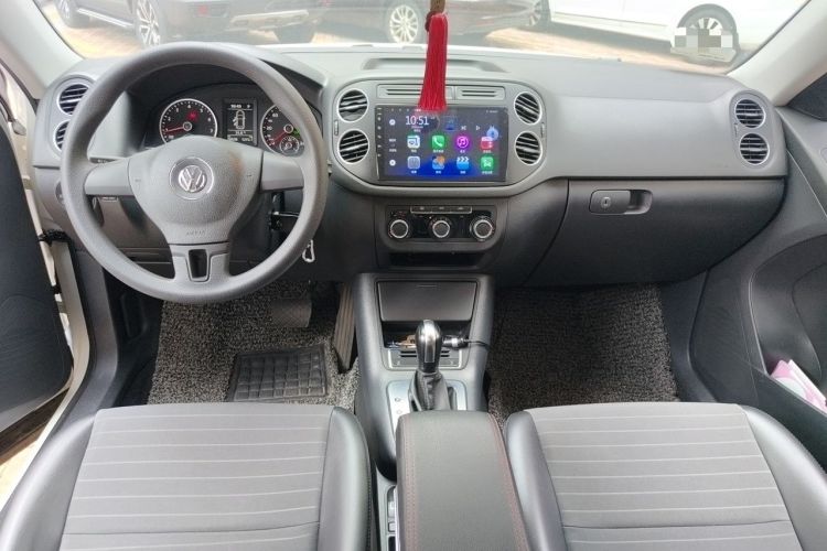 Used Volkswagen Tiguan 2015 1.8TSI Automatic Two-Wheel Drive Trend Edition Center Console