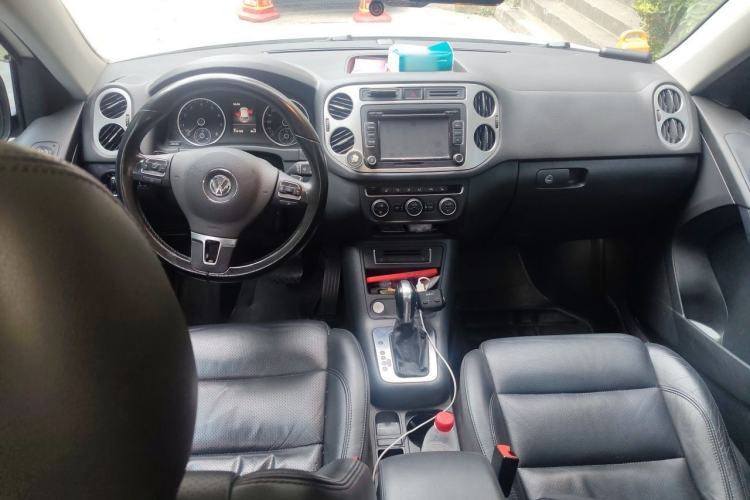 Used Volkswagen Tiguan 2015 1.8TSI Automatic Two-Wheel Drive Luxury Model Center Console