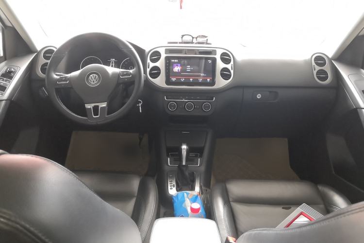 Used Volkswagen Tiguan 2015 1.8TSI Automatic Two-Wheel Drive Comfort Edition Center Console