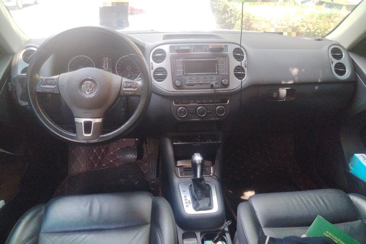 Used Volkswagen Tiguan 2015 1.8TSI Automatic Two-Wheel Drive Comfort Edition Center Console
