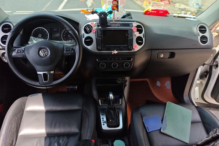 Used Volkswagen Tiguan 2015 1.8TSI Automatic Two-Wheel Drive Comfort Edition Center Console