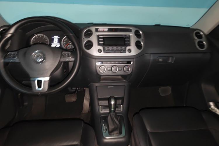 Used Volkswagen Tiguan 2015 1.8TSI Automatic Two-Wheel Drive Comfort Edition Center Console