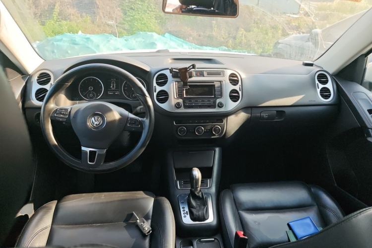 Used Volkswagen Tiguan 2015 1.8TSI Automatic Two-Wheel Drive Comfort Edition Center Console
