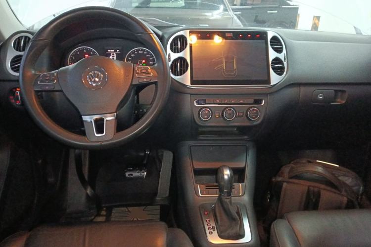 Used Volkswagen Tiguan 2015 1.8TSI Automatic Two-Wheel Drive Comfort Edition Center Console