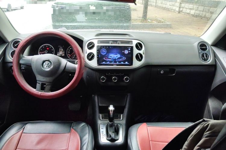 Used Volkswagen Tiguan 2015 1.8TSI Automatic Two-Wheel Drive Trend Edition Center Console