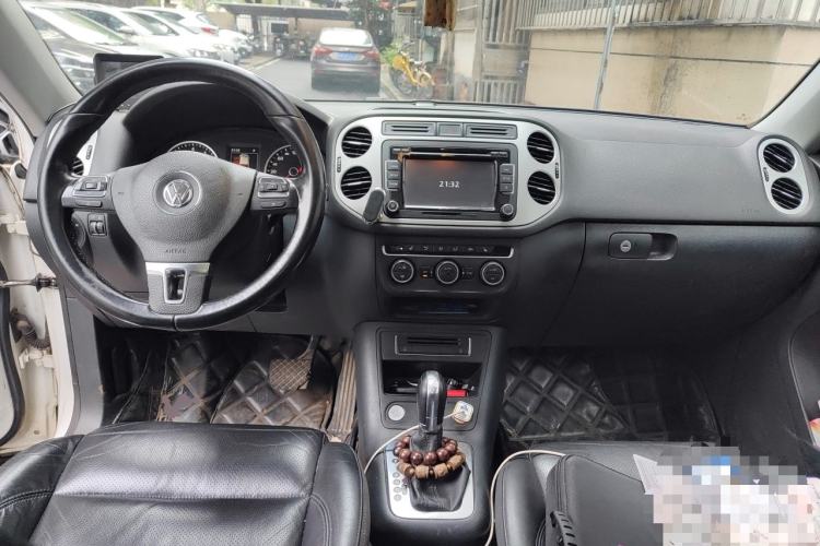 Used Volkswagen Tiguan 2015 1.8TSI Automatic Two-Wheel Drive Luxury Model Center Console