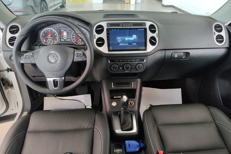 Used Volkswagen Tiguan 2015 1.8TSI Automatic Two-Wheel Drive Luxury Model Center Console