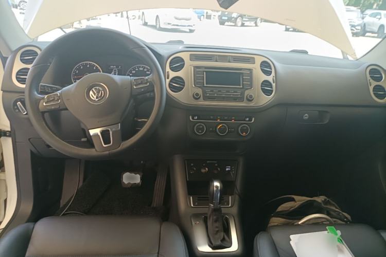 Used Volkswagen Tiguan 2015 1.8TSI Automatic Two-Wheel Drive Comfort Edition Center Console