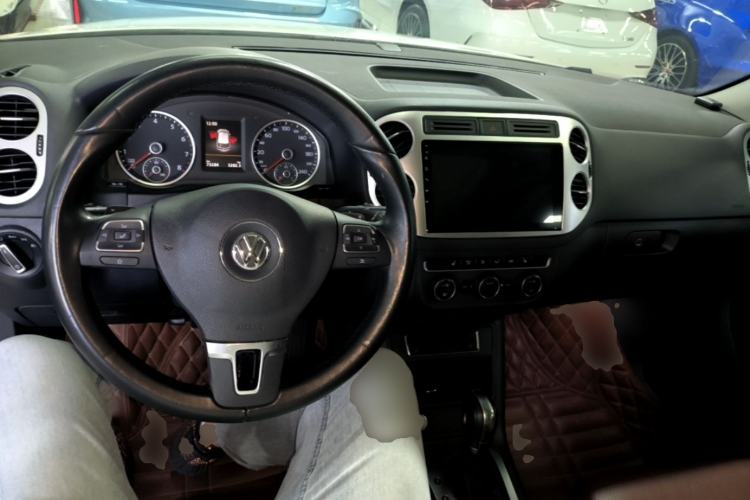 Used Volkswagen Tiguan 2015 1.8TSI Automatic Two-Wheel Drive Luxury Model Center Console