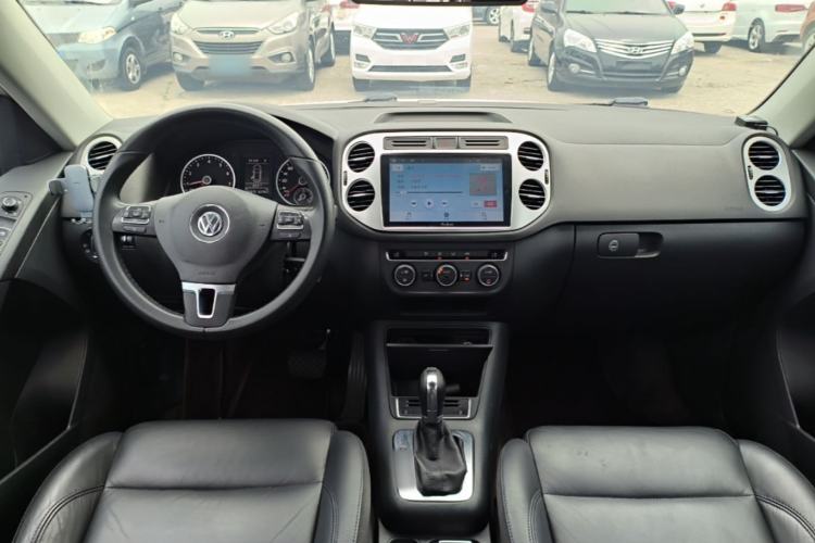 Used Volkswagen Tiguan 2015 1.8TSI Automatic Two-Wheel Drive Comfort Edition Center Console
