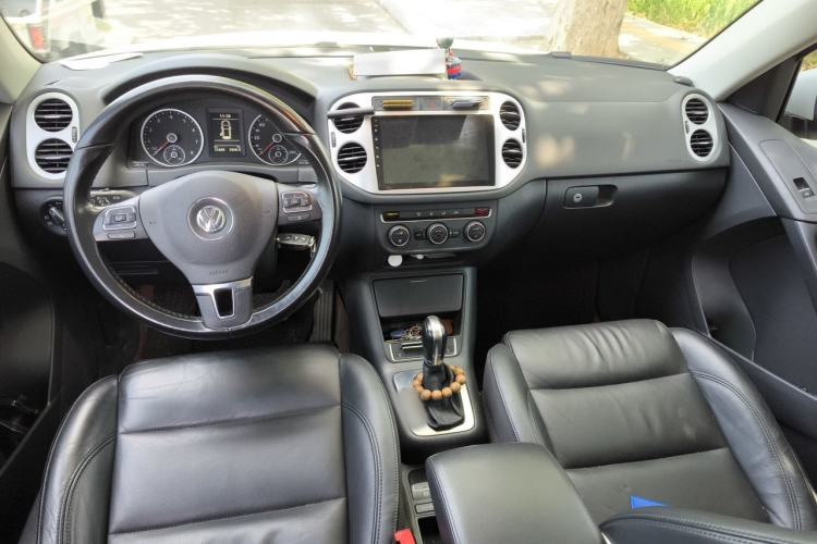 Used Volkswagen Tiguan 2015 1.8TSI Automatic Two-Wheel Drive Comfort Edition Center Console