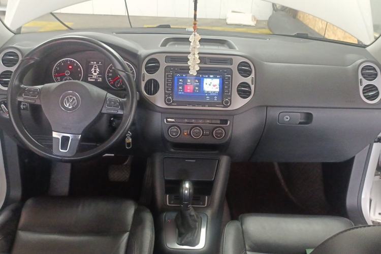 Used Volkswagen Tiguan 2015 1.8TSI Automatic Two-Wheel Drive Comfort Edition Center Console