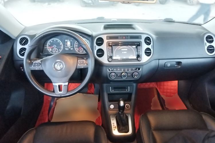 Used Volkswagen Tiguan 2015 1.8TSI Automatic Two-Wheel Drive Luxury Model Center Console