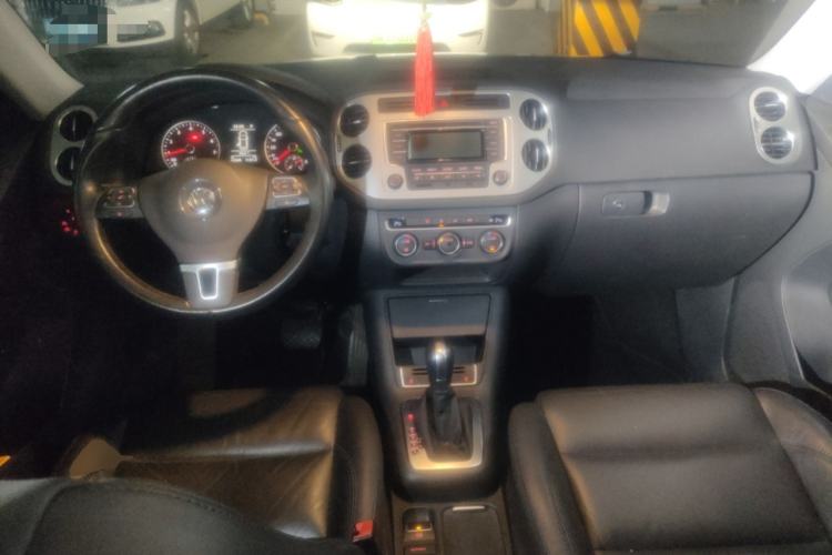 Used Volkswagen Tiguan 2015 1.8TSI Automatic Two-Wheel Drive Comfort Edition Center Console