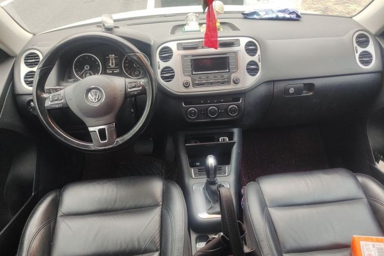 Used Volkswagen Tiguan 2015 1.8TSI Automatic Two-Wheel Drive Comfort Edition Center Console