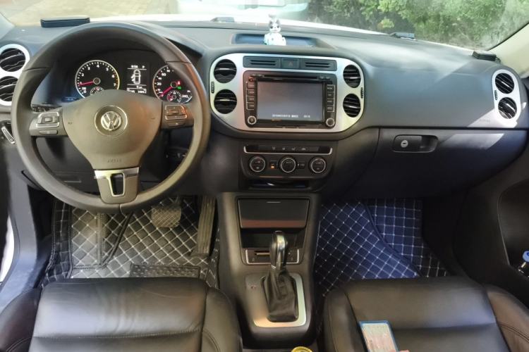 Used Volkswagen Tiguan 2015 1.8TSI Automatic Two-Wheel Drive Comfort Edition Center Console