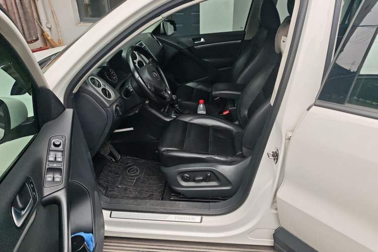 Used Volkswagen Tiguan 2015 1.8TSI Automatic Two-Wheel Drive Comfort Edition Driver Seat