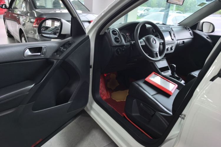 Used Volkswagen Tiguan 2015 1.8TSI Automatic Two-Wheel Drive Trend Edition Driver Seat