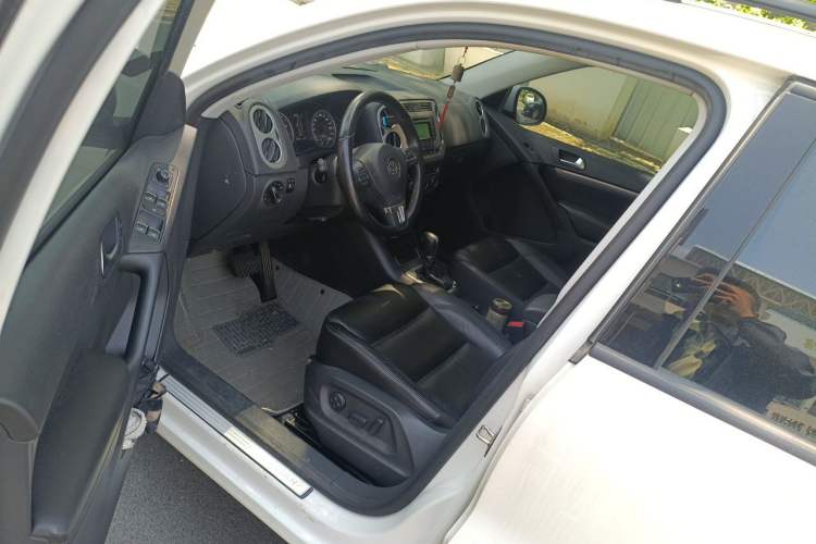 Used Volkswagen Tiguan 2015 1.8TSI Automatic Two-Wheel Drive Comfort Edition Driver Seat