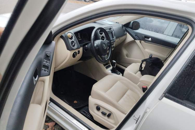 Used Volkswagen Tiguan 2015 1.8TSI Automatic Two-Wheel Drive Comfort Edition Driver Seat