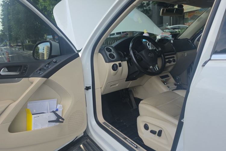 Used Volkswagen Tiguan 2015 1.8TSI Automatic All-Wheel-Drive Luxury Model Driver Seat