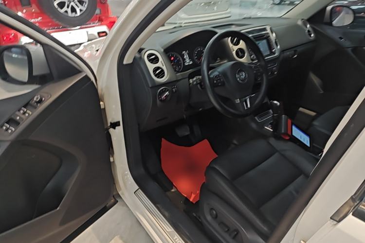 Used Volkswagen Tiguan 2015 1.8TSI Automatic All-Wheel Drive Comfort Edition Driver Seat