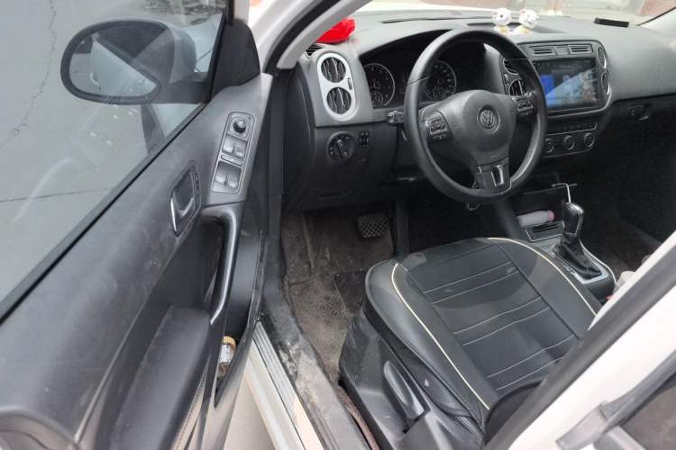 Used Volkswagen Tiguan 2015 1.8TSI Automatic All-Wheel Drive Style Vision Edition Driver Seat