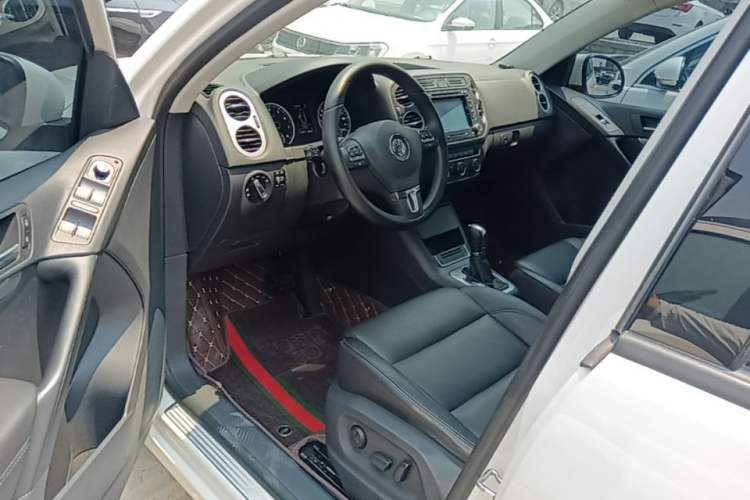 Used Volkswagen Tiguan 2015 1.8TSI Automatic Two-Wheel Drive Comfort Edition Driver Seat