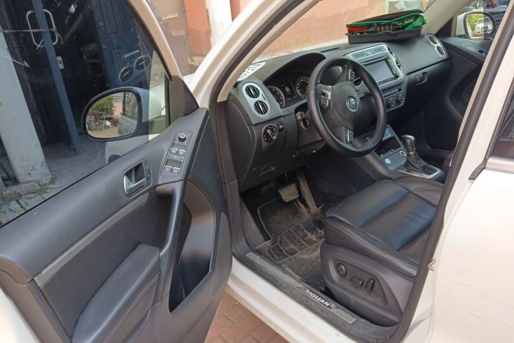 Used Volkswagen Tiguan 2015 1.8TSI Automatic All-Wheel-Drive Luxury Model Driver Seat