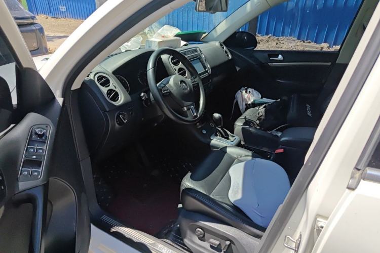 Used Volkswagen Tiguan 2015 1.8TSI Automatic All-Wheel-Drive Luxury Model Driver Seat