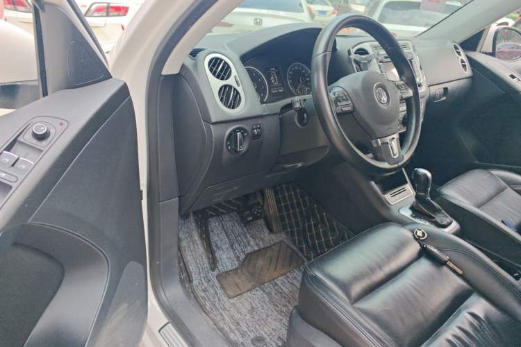 Used Volkswagen Tiguan 2015 1.8TSI Automatic Two-Wheel Drive Comfort Edition Driver Seat