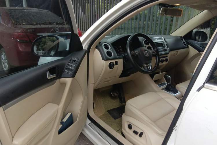 Used Volkswagen Tiguan 2015 1.8TSI Automatic Two-Wheel Drive Comfort Edition Driver Seat