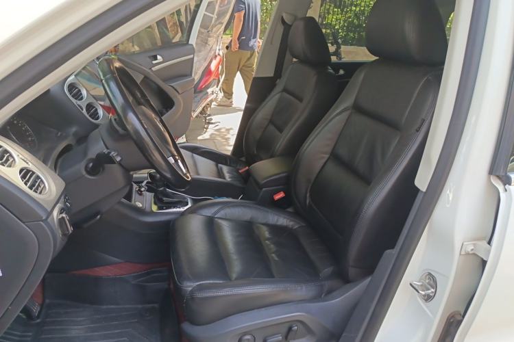 Used Volkswagen Tiguan 2015 1.8TSI Automatic All-Wheel-Drive Luxury Model Driver Seat