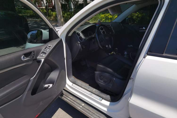 Used Volkswagen Tiguan 2015 1.8TSI Automatic Two-Wheel Drive Comfort Edition Driver Seat